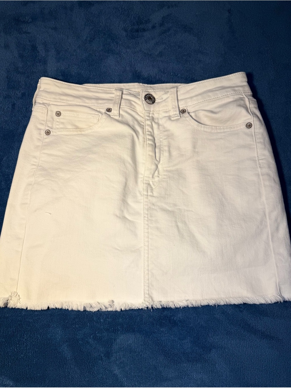 American Eagle Outfitters AEO Hi-Rise Mini white stretch denim jean skirt size 6